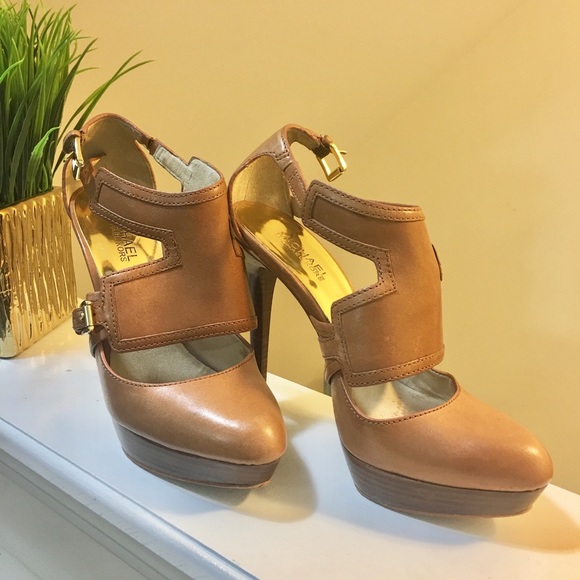 Michael Kors  Pump - Picture 4 of 6